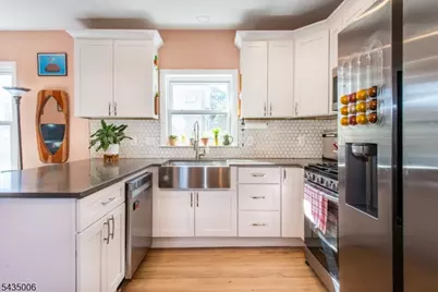 50 Jefferson Ave #all, Hasbrouck Heights, NJ 07604 - Photo 5