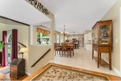 9 Westminster Dr, Clinton Township, NJ 08801 - Photo 5