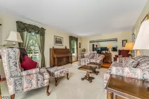 9 Westminster Dr, Clinton Township, NJ 08801 - Photo 21