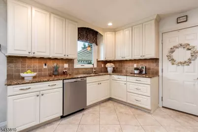 414 N Greasheimer St, Manville, NJ 08835 - Photo 11
