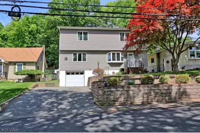 27 Seneca Ave, Rockaway Township, NJ 07866 - Photo 3