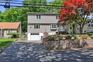 27 Seneca Ave, Rockaway Township, NJ 07866 - Photo 3