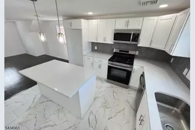 323 S Wood Ave, Linden, NJ 07036 - Photo 19