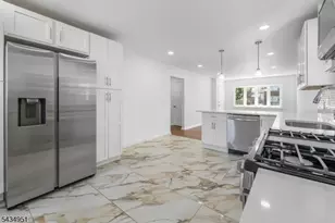 323 S Wood Ave, Linden, NJ 07036 - Photo 3