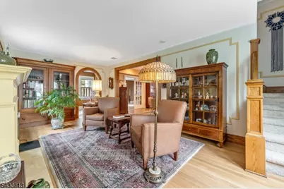 112 Severin Ct, Cranford Township, NJ 07016 - Photo 5