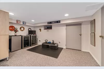 112 Severin Ct, Cranford Township, NJ 07016 - Photo 33