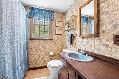 5 Oakwood Ter, Bloomingdale, NJ 07403 - Photo 21