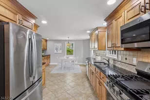 39 Shadylawn Dr, Madison, NJ 07940 - Photo 5