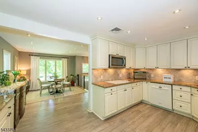 37 Green Rd, Sparta Township, NJ 07871 - Photo 17