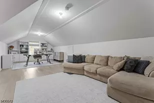 323 S Madison Ave, Dunellen, NJ 08812 - Photo 17