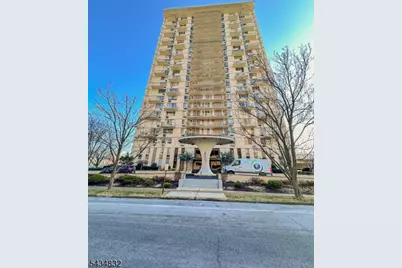 160 Overlook Ave #9A, Hackensack, NJ 07601 - Photo 1