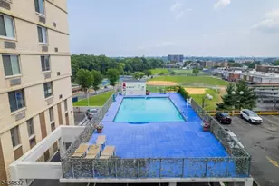 160 Overlook Ave, Hackensack, NJ 07601 - Photo 3