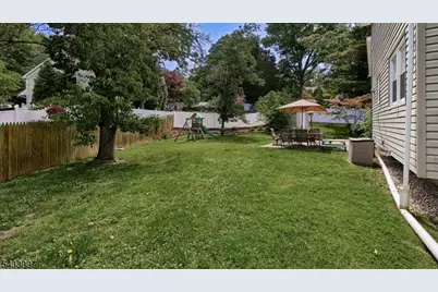 42 Stirling Ln, Wayne, NJ 07470 - Photo 31