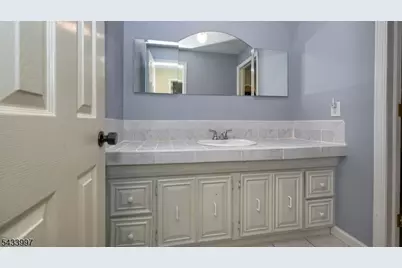 42 Stirling Ln, Wayne, NJ 07470 - Photo 23