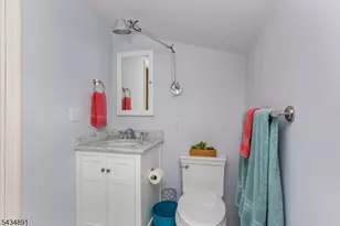90 Stonehouse Rd, Glen Ridge, NJ 07028 - Photo 33