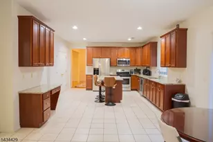 4 Lewis Hollow Rd, Randolph Township, NJ 07945 - Photo 7
