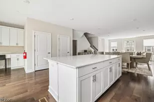 3 Coogan Ct, Morris Plains, NJ 07950 - Photo 3
