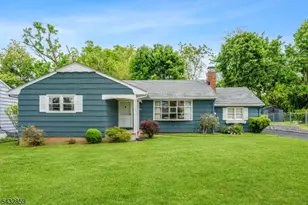 300 Arnold Ave, North Plainfield, NJ 07063 - Photo 1