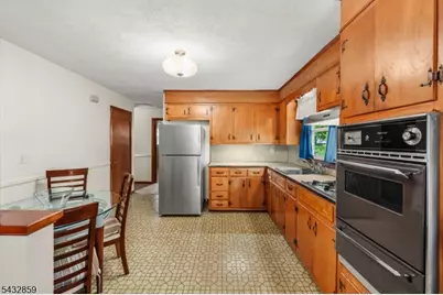 300 Arnold Ave, North Plainfield, NJ 07063 - Photo 9