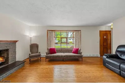 300 Arnold Ave, North Plainfield, NJ 07063 - Photo 3