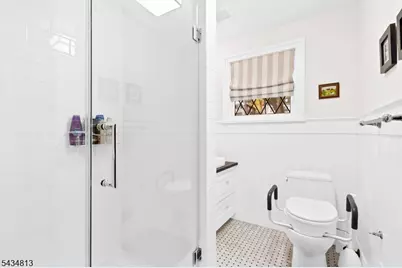 50 Maple Pkwy, Sparta Township, NJ 07871 - Photo 19