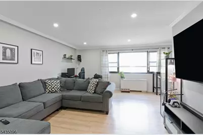 25 Grand Ave #1E, Hackensack, NJ 07601 - Photo 3