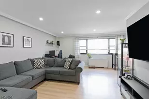 25 Grand Ave, Hackensack, NJ 07601 - Photo 3