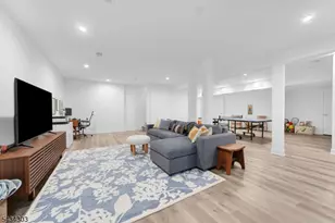 17 Dirlam Dr, Florham Park, NJ 07932 - Photo 17