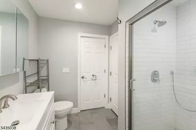 111 McKinley Ave, East Hanover Township, NJ 07936 - Photo 25