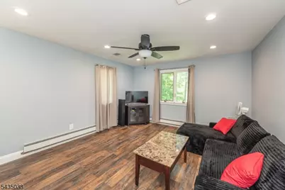 111 McKinley Ave, East Hanover Township, NJ 07936 - Photo 27