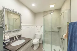111 McKinley Ave, East Hanover Township, NJ 07936 - Photo 39