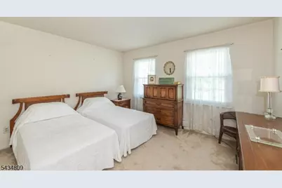 1 Birdseye Cir, Wayne, NJ 07470 - Photo 17