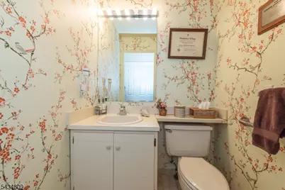 1 Birdseye Cir, Wayne, NJ 07470 - Photo 13