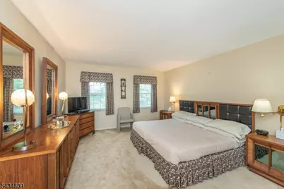 1 Birdseye Cir, Wayne, NJ 07470 - Photo 15