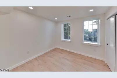 90 Chestnut St, Morristown, NJ 07960 - Photo 35