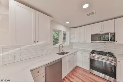 90 Chestnut St, Morristown, NJ 07960 - Photo 17