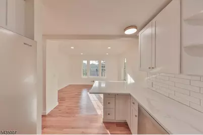 90 Chestnut St, Morristown, NJ 07960 - Photo 15
