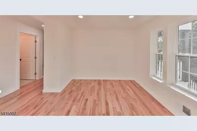 90 Chestnut St, Morristown, NJ 07960 - Photo 13