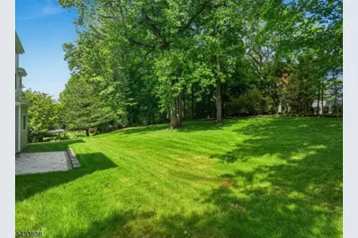 8 Fordham Rd, Livingston, NJ 07039 - Photo 47