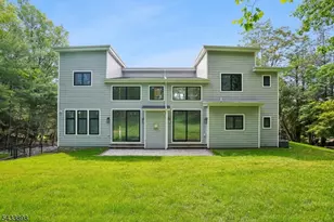 8 Fordham Rd, Livingston, NJ 07039 - Photo 45