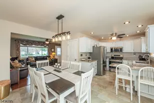 12 Brearly Crescent, Mount Olive, NJ 07836 - Photo 5