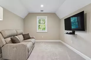 27 Wardle Ave, Berkeley Heights Township, NJ 07922 - Photo 17