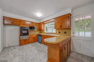 638 River Rd, Chatham Township, NJ 07928 - Photo 11