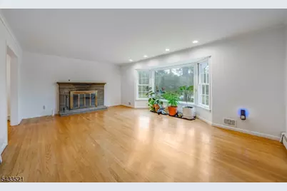 638 River Rd, Chatham Township, NJ 07928 - Photo 5