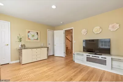 29 Mohawk Trl, Westfield, NJ 07090 - Photo 9