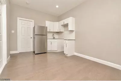 219 Sussex Ave, Newark, NJ 07103 - Photo 11