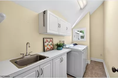73 South Rd, Bloomingdale, NJ 07403 - Photo 33