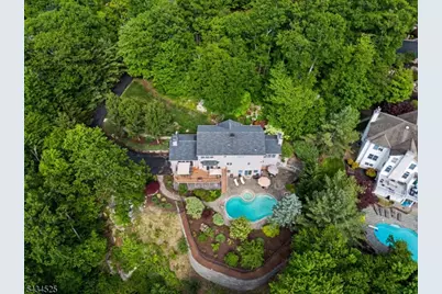 62 S Glen Rd, Kinnelon, NJ 07405 - Photo 3