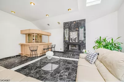 45 Holyoke Ct, Wayne, NJ 07470 - Photo 5