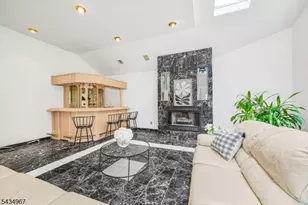 45 Holyoke Ct, Wayne, NJ 07470 - Photo 5